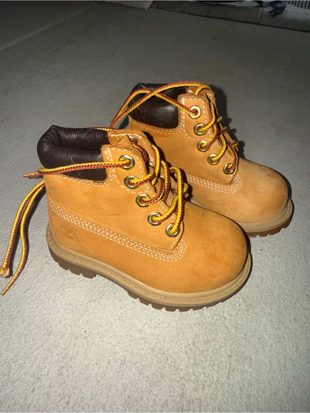 Timberland Little Kids Wheat/Tan Lace-Up Hiking Boots 4c